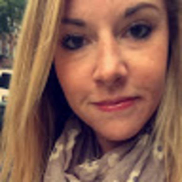 Meet your Posher, Alison - Picture 1 of 1